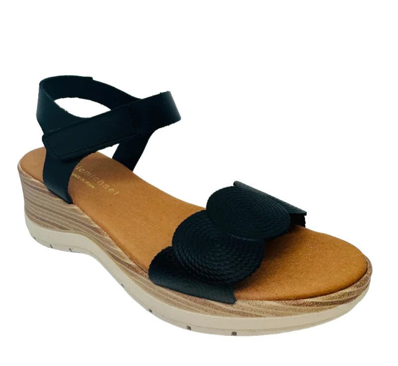 Sandals for casual wear-Eric Michael Women's Honey Sandal - Black