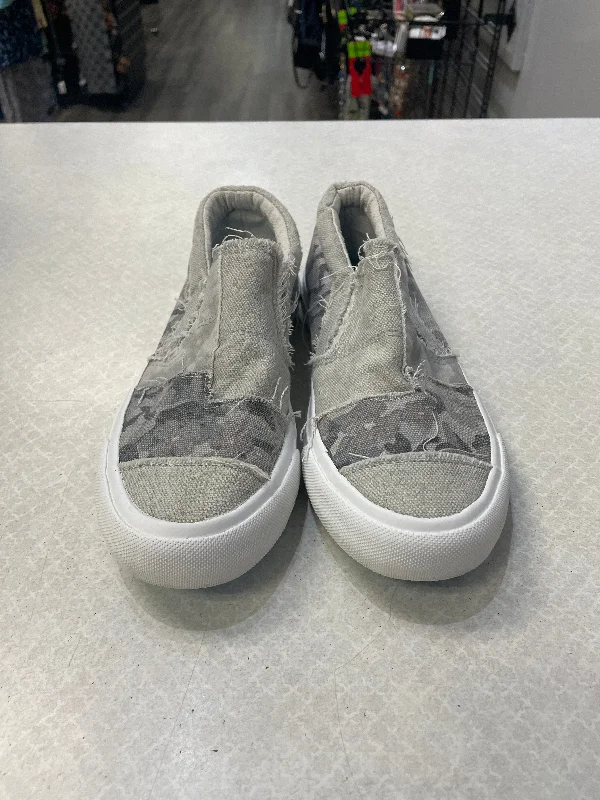 Athletic shoes for high arches-Shoes Sneakers By Blowfish In Grey & White, Size: 7