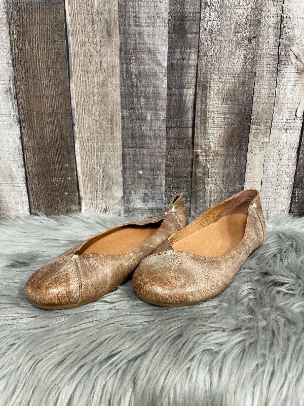 flats with modern touches-Shoes Flats By Olukai In Tan, Size: 8.5