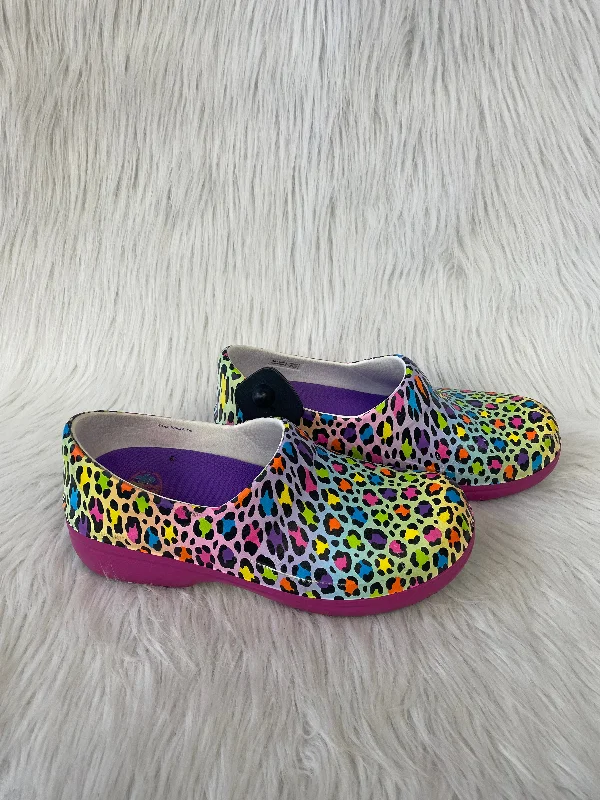 flats near food hubs-Shoes Flats By Crocs In Animal Print, Size: 10