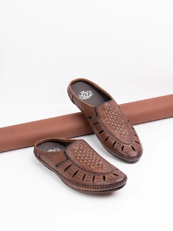 Sandals with supportive straps-Mens Brown Solid Round Toe Casual Sandals