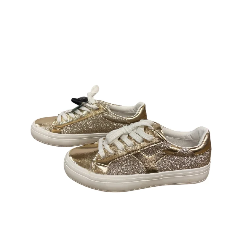 Athletic shoes for muddy treks-Shoes Sneakers By Sugar In Gold, Size: 7