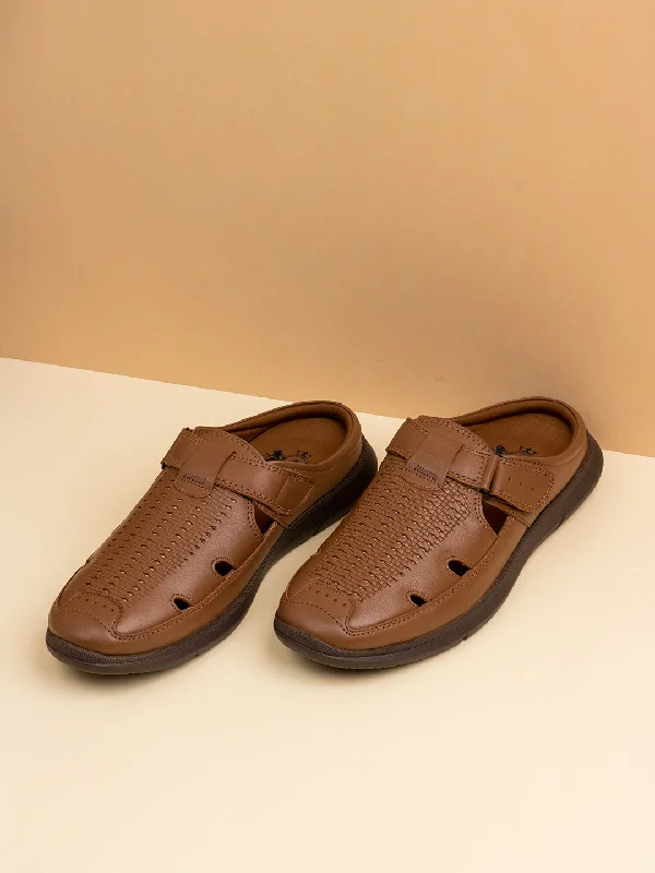 Sandals for casual dinners-Mens Tan Solid Round Toe Casual Sandals