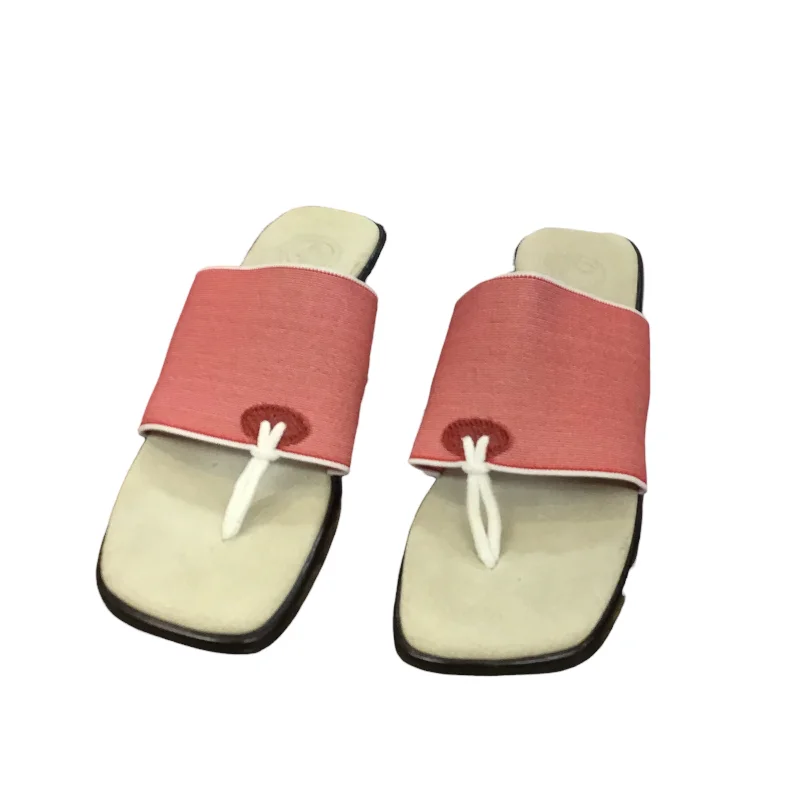 best flats for walking-Shoes Flats By Clothes Mentor In Red, Size: 7