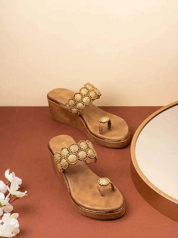 Sandals with sleek glow-Womens Golden Embellished Round Toe Party Wear Wedge Heels Sandals