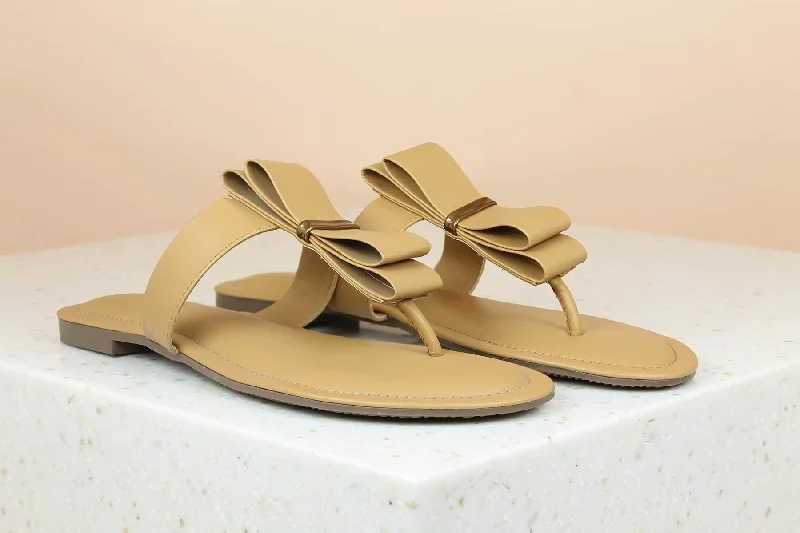 Sandals for casual style-Women Beige Flat Casual Sandals