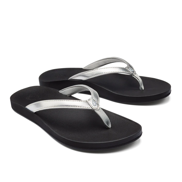 Sandals for warm vibes-Olukai Women's Puawe Sandal - Silver/Black