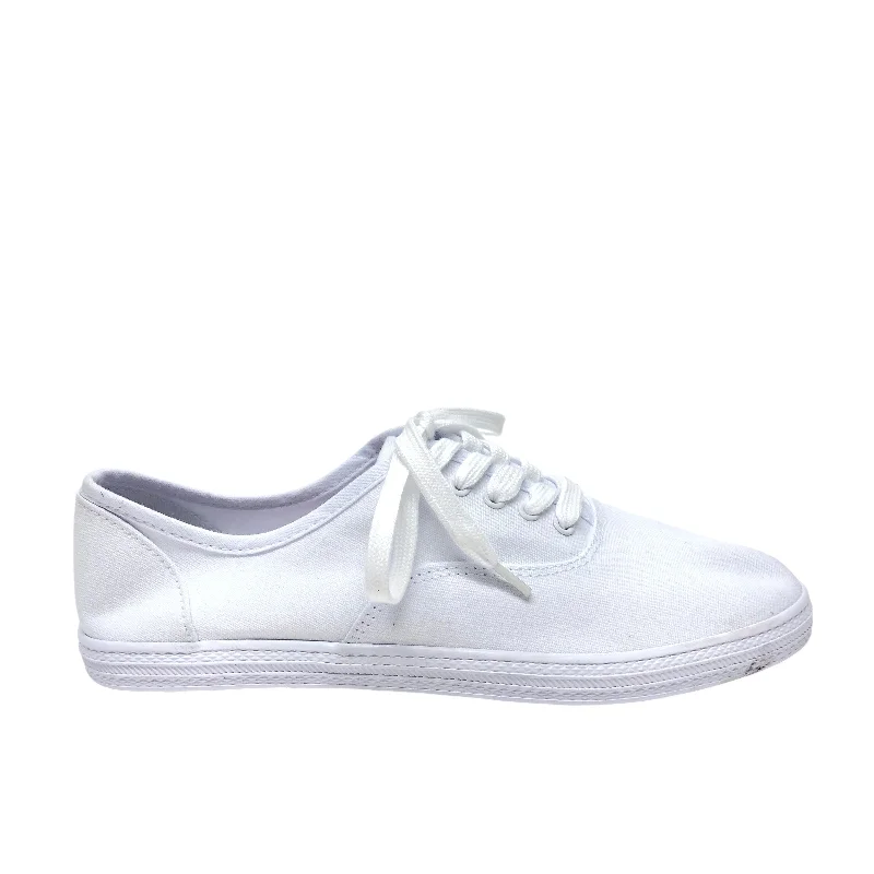 Athletic shoes with bold heels-Shoes Sneakers By Universal Thread In White, Size: 9