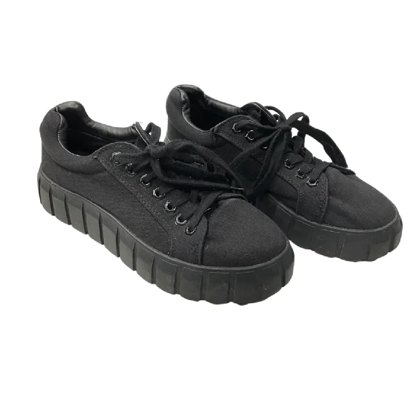 Athletic shoes with strong support-Shoes Sneakers Platform By Clothes Mentor In Black, Size: 8