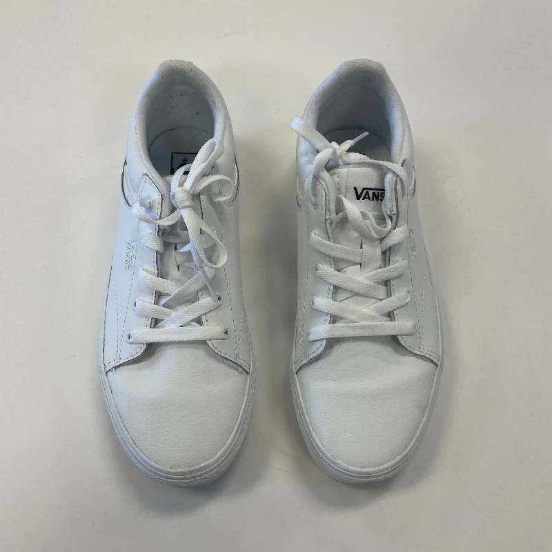 Athletic shoes with padded tongue-Shoes Sneakers By Vans In White, Size: 6.5