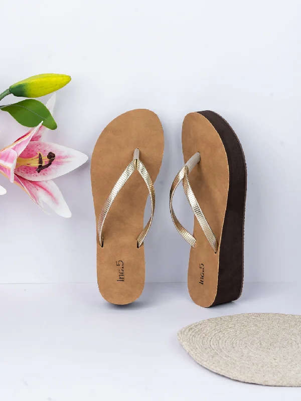 Sandals for long walks-Womens Golden Striped Round Toe Party Wear Wedge Heel Sandals