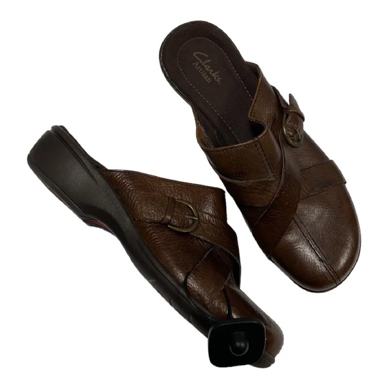 flats for rainy days-Shoes Flats By Clarks In Brown, Size: 10