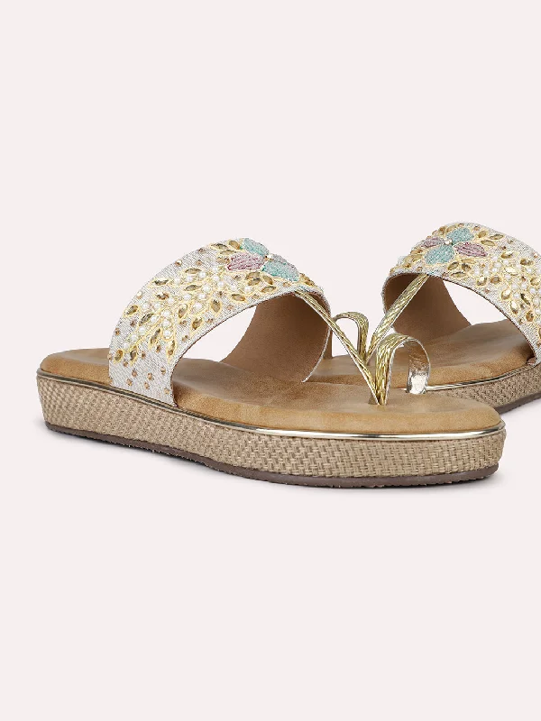 Sandals with lightweight straps-Women Gold Ethnic Embroidered One Toe Flats