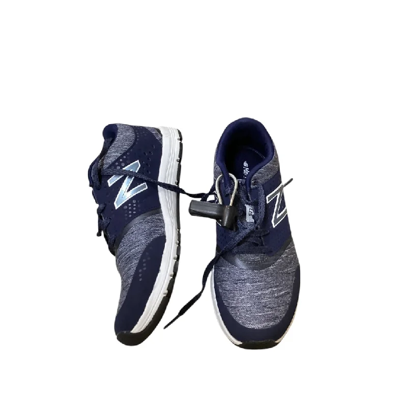 Athletic shoes with bouncy grip-Shoes Sneakers By New Balance In Blue, Size: 6